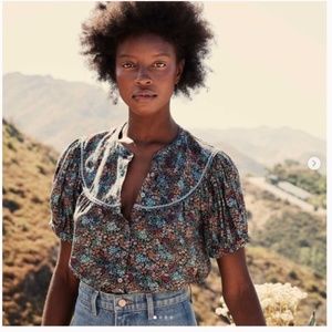 Doen Brenna Top In Navy Ladybird Floral Large